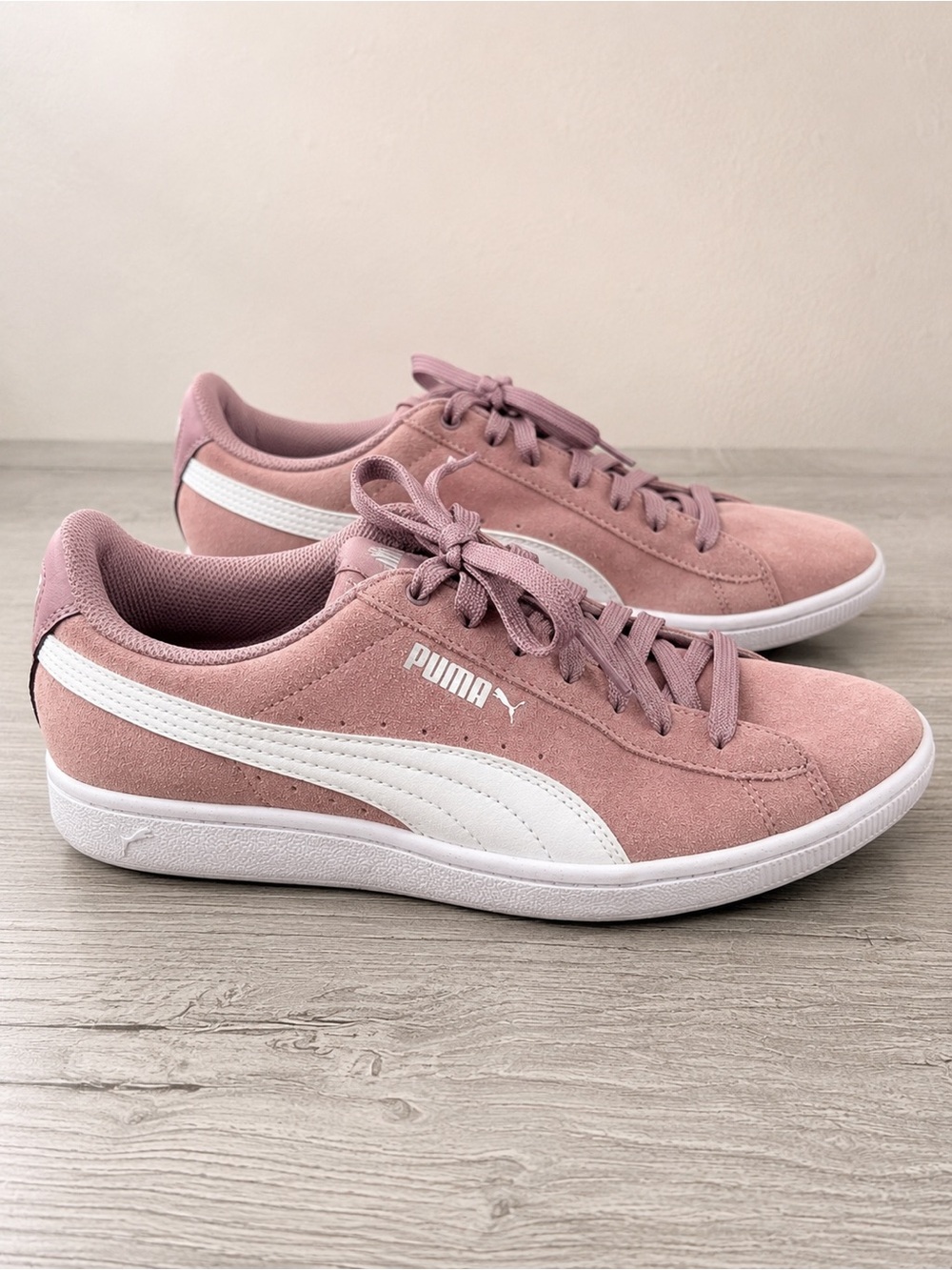PUMA Suede Classic Women's Sneakers in Dusty Pink Size 7.5